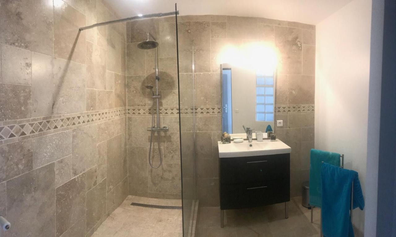 Chambres D Hotes De Charme Dans Mas La Souvine Du 17Eme, Chambres Climatisees Bédarrides Eksteriør bilde